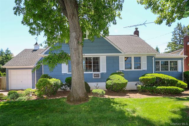15 Hemlock Street, Merrick, NY 11566