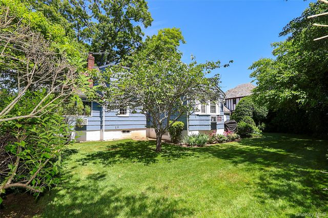 15 Hemlock Street, Merrick, NY 11566