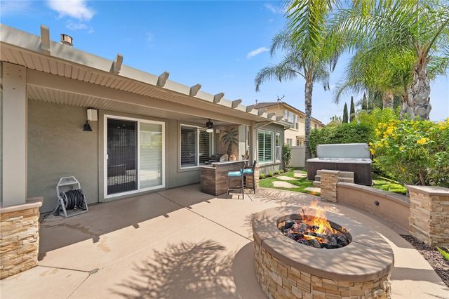 33725 Pebble Brook Circle, Temecula, CA 92592