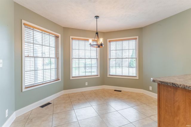 2522 Caytlyn Court, Newburgh, IN 47630