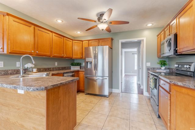 2522 Caytlyn Court, Newburgh, IN 47630