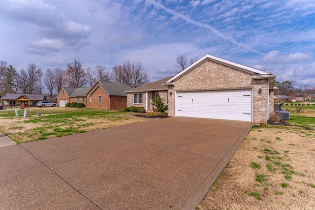 2522 Caytlyn Court, Newburgh, IN 47630