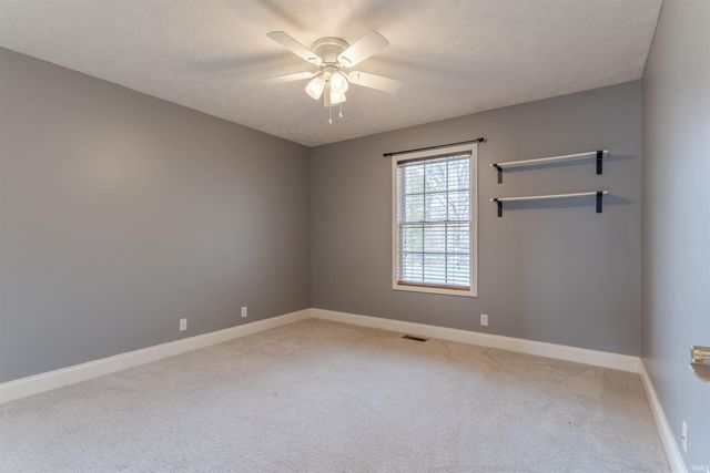 2522 Caytlyn Court, Newburgh, IN 47630