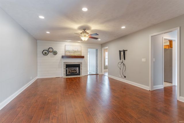 2522 Caytlyn Court, Newburgh, IN 47630