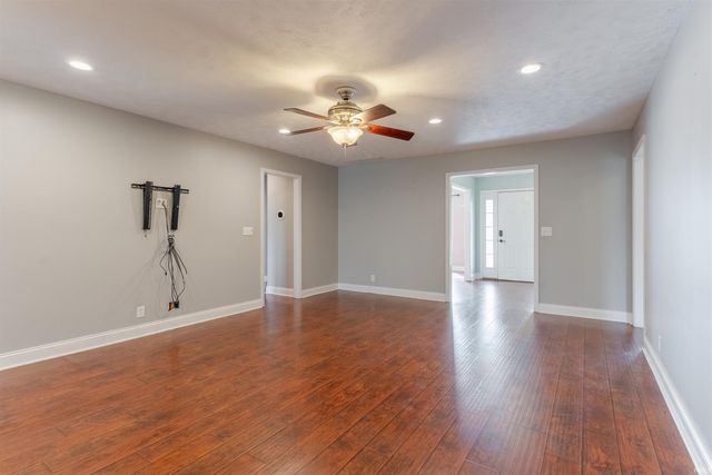 2522 Caytlyn Court, Newburgh, IN 47630