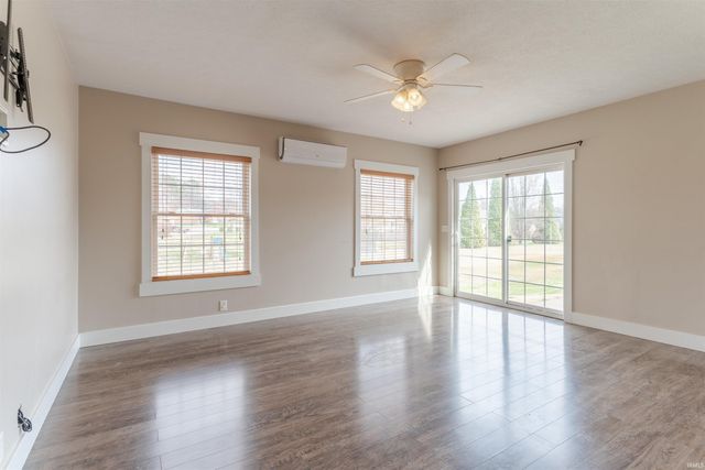 2522 Caytlyn Court, Newburgh, IN 47630