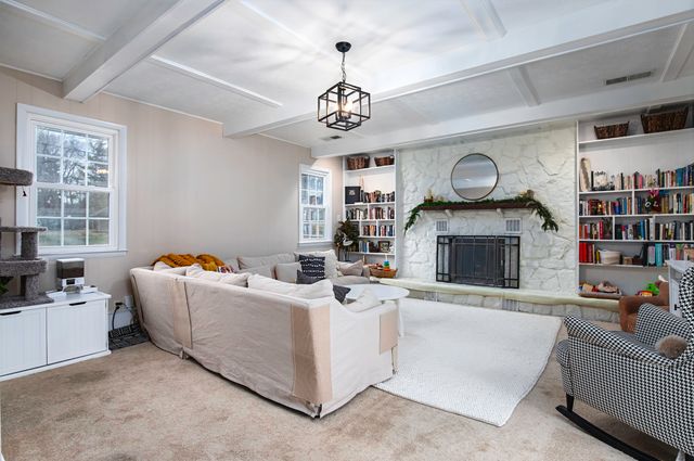 305 Manhattan Drive, Lexington, KY 40505