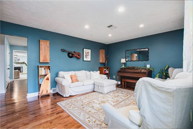 305 Manhattan Drive, Lexington, KY 40505