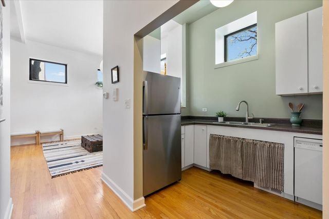 2001 W Ohio Street 1N, Chicago, IL 60612