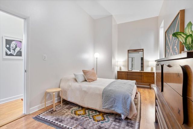2001 W Ohio Street 1N, Chicago, IL 60612