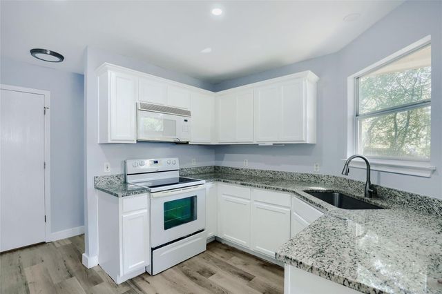 119 High Point BLVD, Cedar Creek, TX 78612