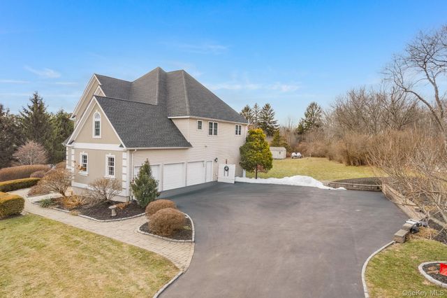 5 Madonna Drive, Lagrangeville, NY 12540