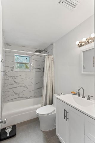 6880 Scott St, Hollywood, FL 33024