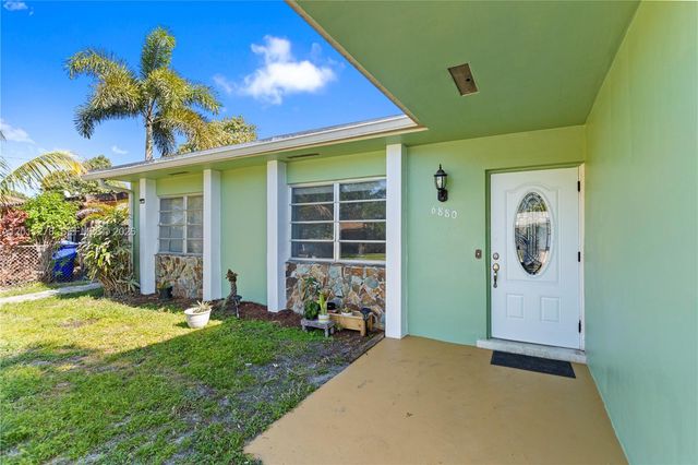 6880 Scott St, Hollywood, FL 33024