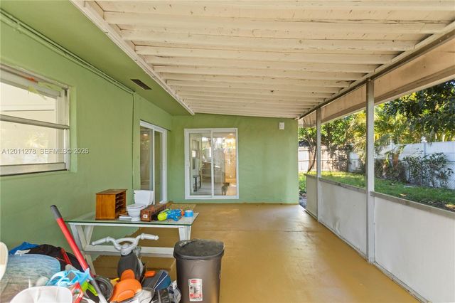6880 Scott St, Hollywood, FL 33024