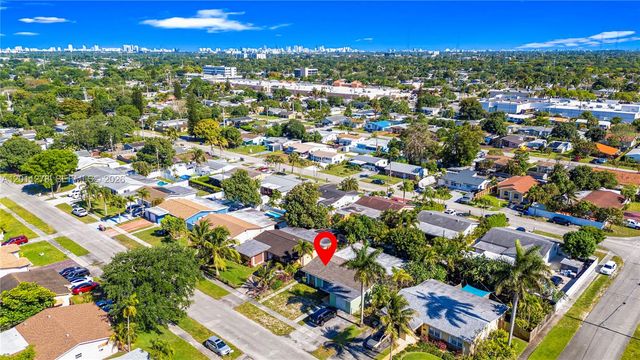 6880 Scott St, Hollywood, FL 33024