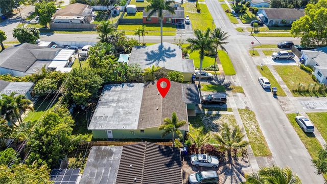 6880 Scott St, Hollywood, FL 33024