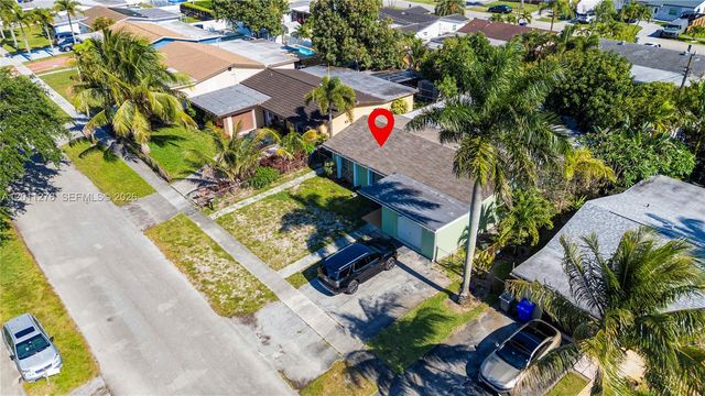6880 Scott St, Hollywood, FL 33024