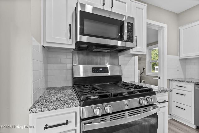 7716 Dingle Dell Rd, Louisville, KY 40214