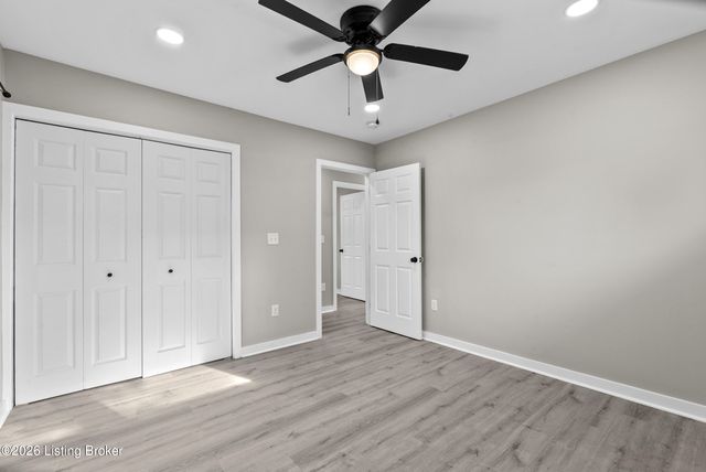 7716 Dingle Dell Rd, Louisville, KY 40214