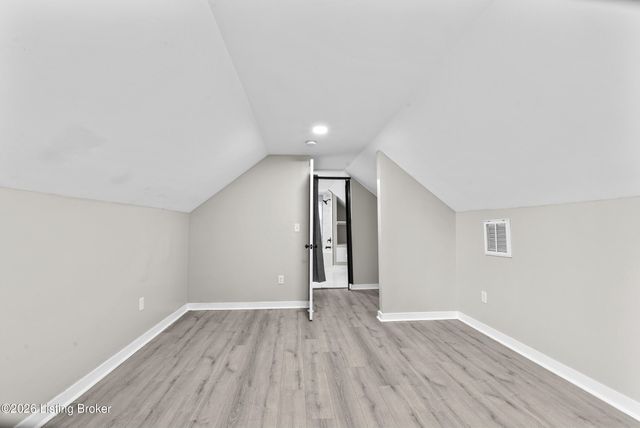 7716 Dingle Dell Rd, Louisville, KY 40214