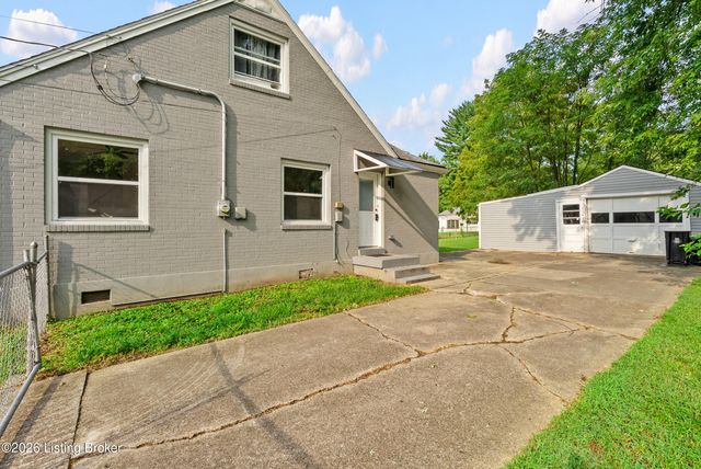 7716 Dingle Dell Rd, Louisville, KY 40214