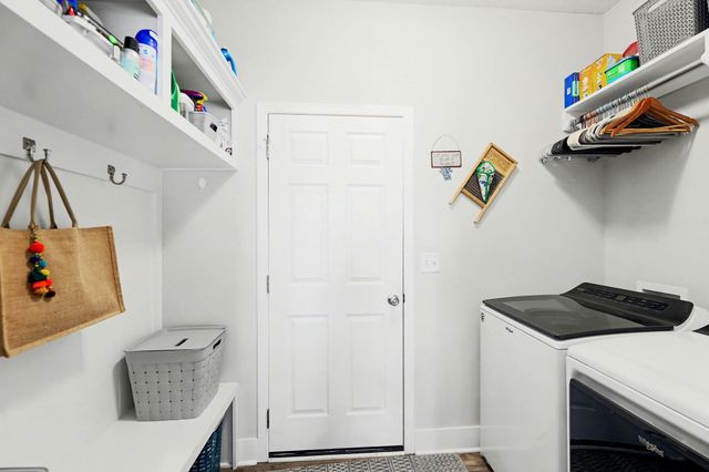 432 S Sweetwater, Maize, KS 67101