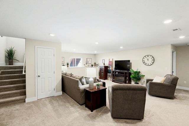 432 S Sweetwater, Maize, KS 67101