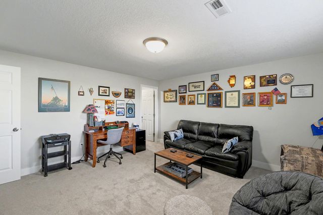 432 S Sweetwater, Maize, KS 67101