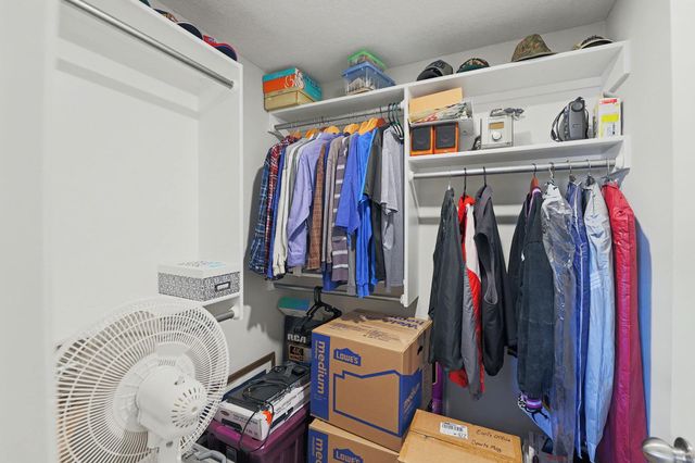 432 S Sweetwater, Maize, KS 67101