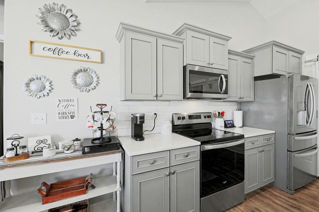 432 S Sweetwater, Maize, KS 67101