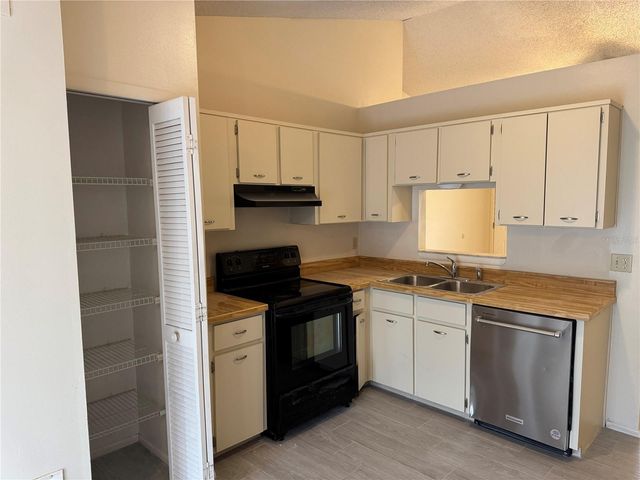 10041 MASSEY STREET, Orlando, FL 32825