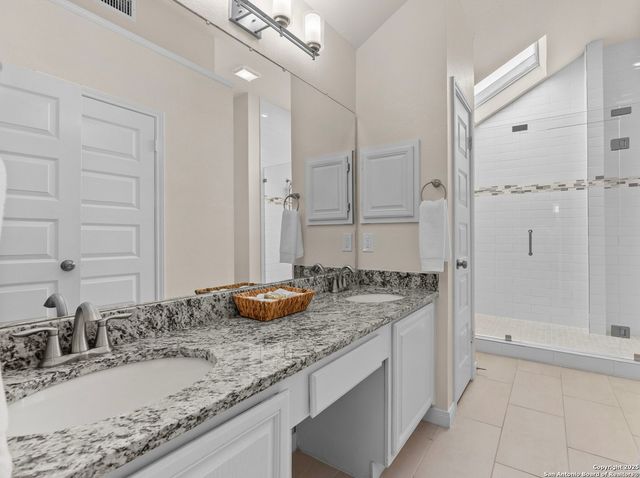 1042 Hedgestone, San Antonio, TX 78258