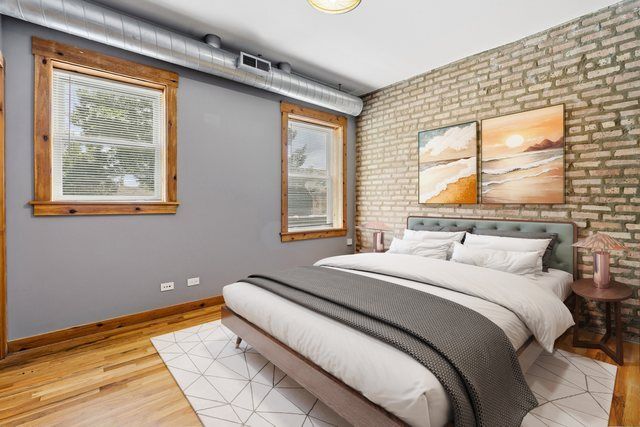 4104 N Mozart Street 2W, Chicago, IL 60618