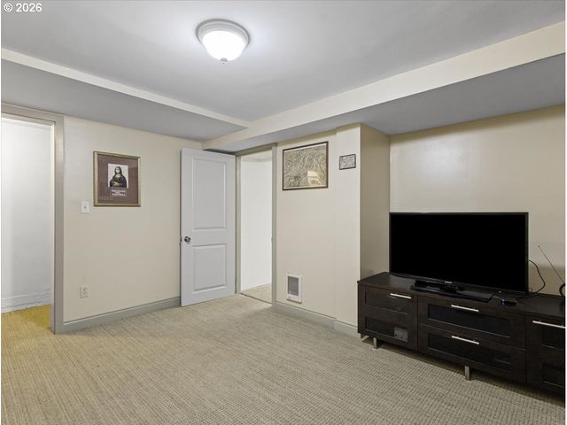 3709 Se 42ND Ave, Portland, OR 97206