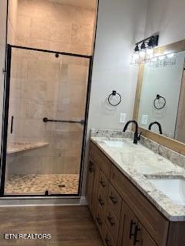 726 River Rd, Kodak, TN 37764