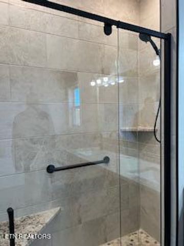 726 River Rd, Kodak, TN 37764