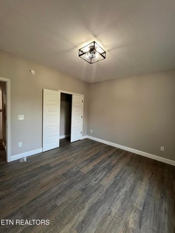 726 River Rd, Kodak, TN 37764