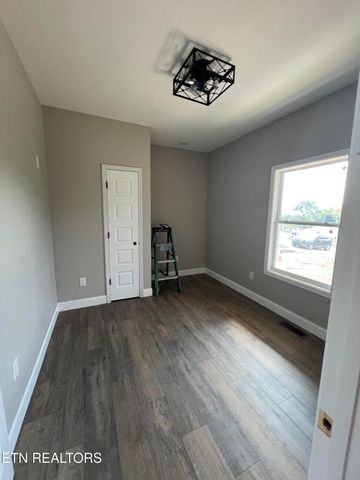 726 River Rd, Kodak, TN 37764