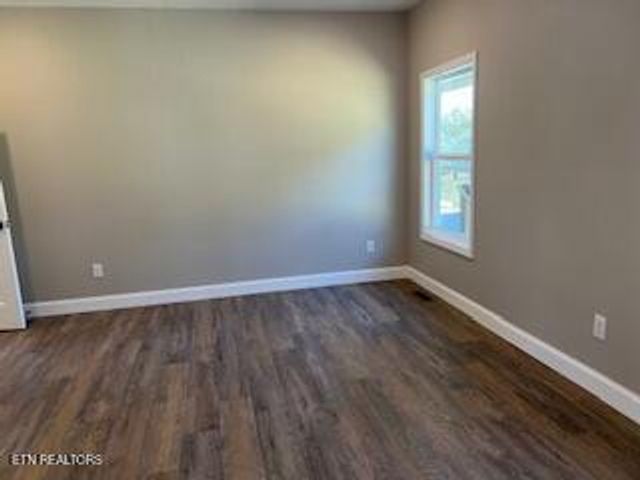 726 River Rd, Kodak, TN 37764