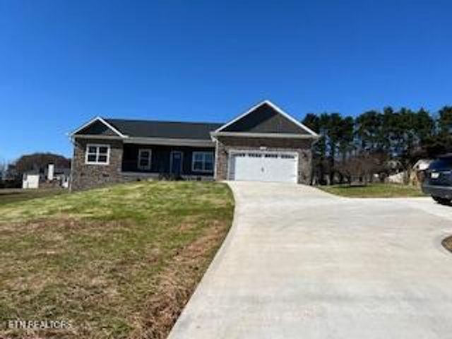 726 River Rd, Kodak, TN 37764