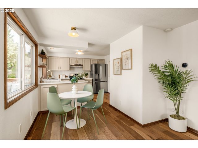 7050 Sw 156TH Ave, Beaverton, OR 97007