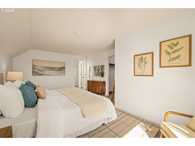 7050 Sw 156TH Ave, Beaverton, OR 97007