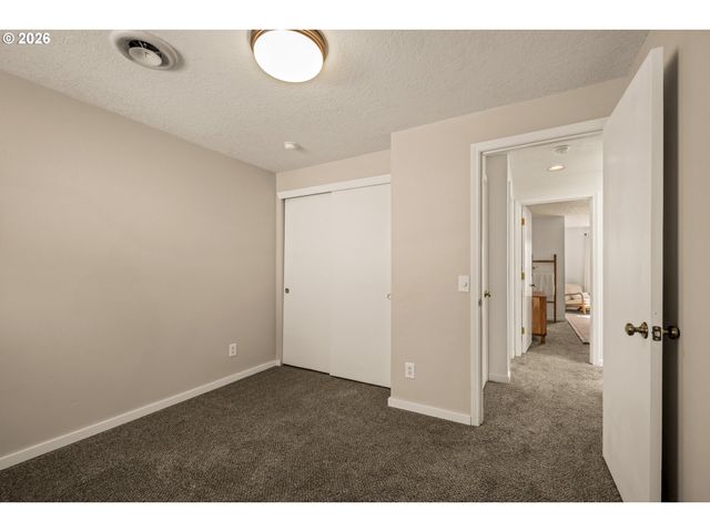 7050 Sw 156TH Ave, Beaverton, OR 97007