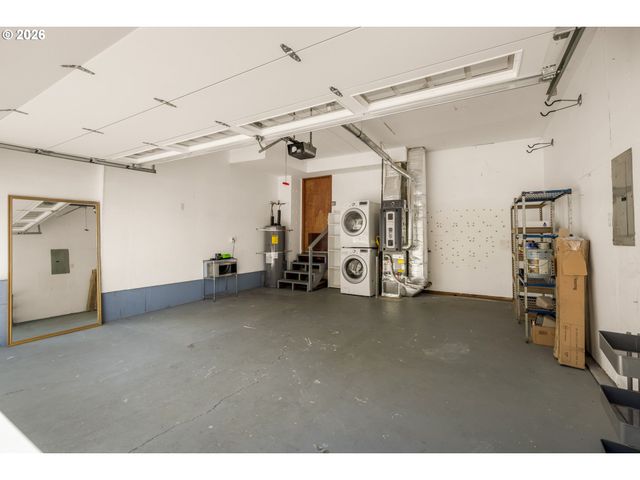 7050 Sw 156TH Ave, Beaverton, OR 97007