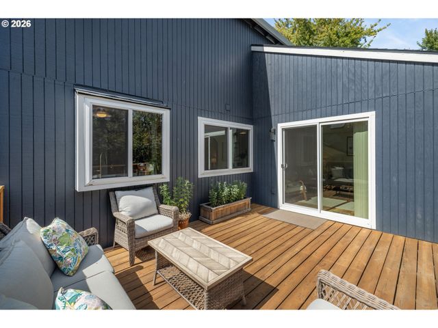 7050 Sw 156TH Ave, Beaverton, OR 97007