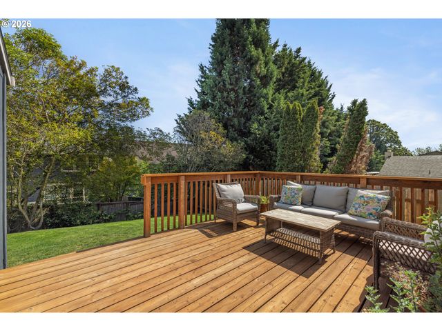 7050 Sw 156TH Ave, Beaverton, OR 97007