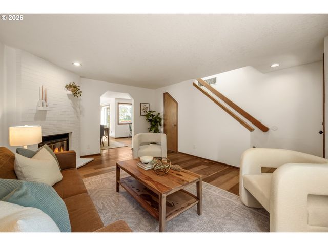 7050 Sw 156TH Ave, Beaverton, OR 97007