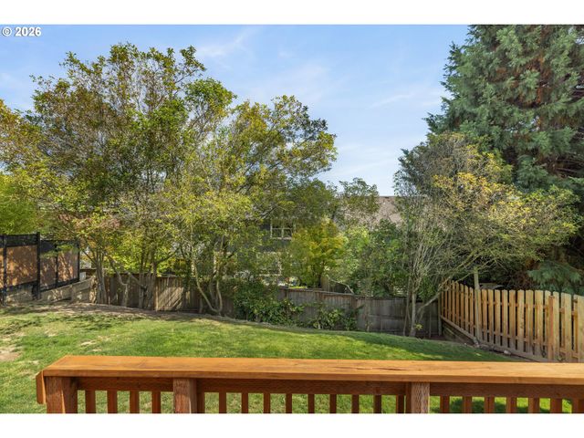 7050 Sw 156TH Ave, Beaverton, OR 97007