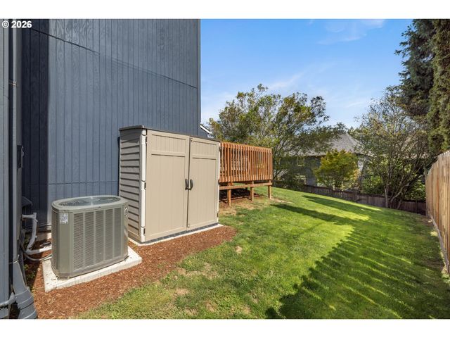 7050 Sw 156TH Ave, Beaverton, OR 97007